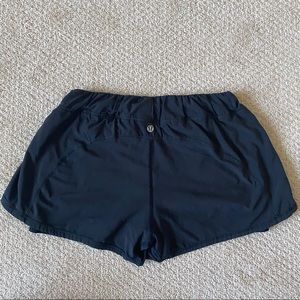 Lululemon Shorts, Black, Size 6